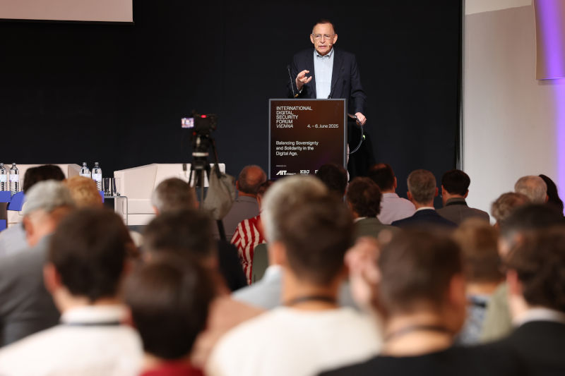 Augusto Lopez Claros was a keynote speaker in Vienna